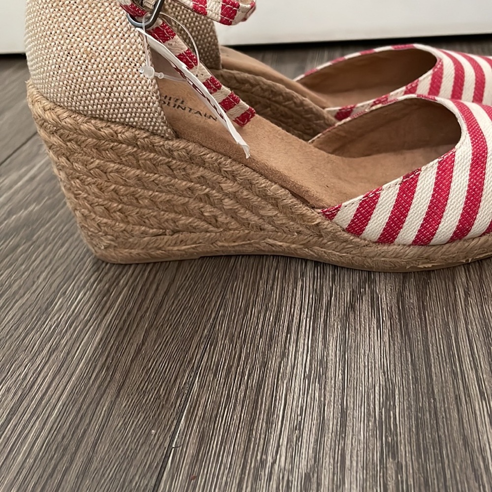 White Mountain ladies red striped wedge heels - Picture 4 of 8